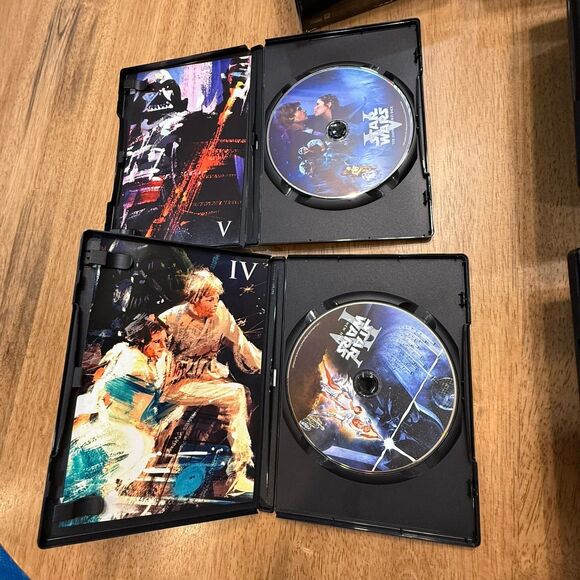 STAR WARS Trilogy IV V VI  Bonus 4-Disc Widescreen DVD Remastered Silver Box Set - Picture 2 of 11